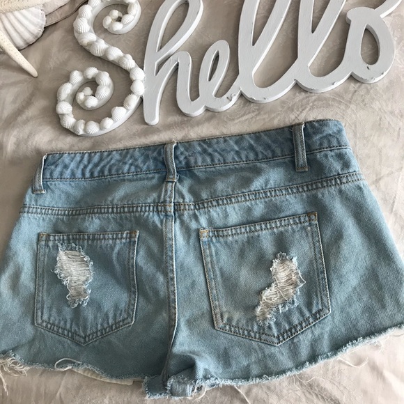 Mossimo Low Rise Ripped Jean Shorts - Picture 2 of 4